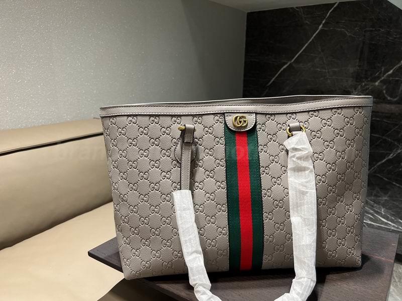 Gucci Handbags 15